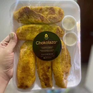 3 bandejas x5 und + 2 Paquetes de arepas de chocolo rellenas de queso mozzarella x4 und